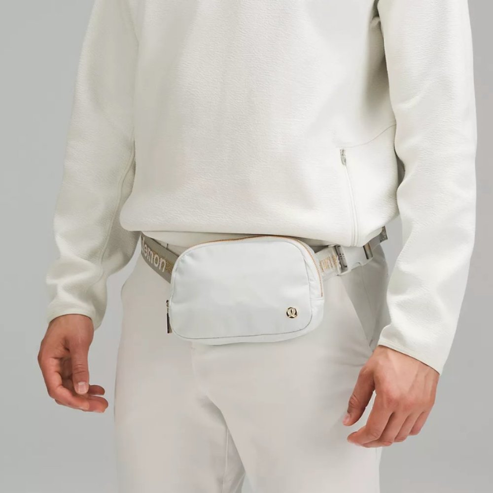 (2296) NWT LULULEMON Everywhere Belt Bag 1L (SOLD OUT) in Vapor/Gold/White