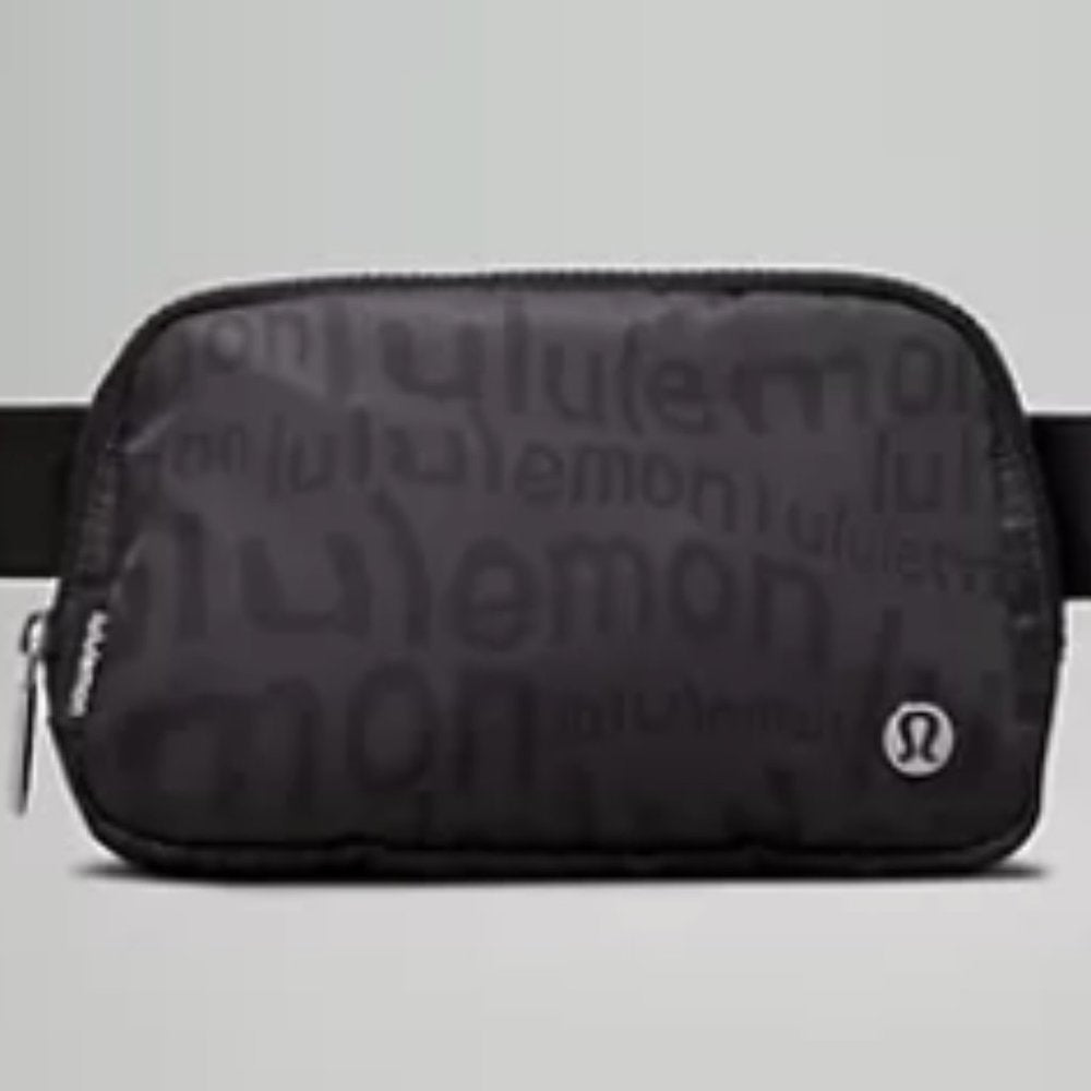 (2294) NWT LULULEMON Everywhere Belt Bag 1L Wobbley Wordmark Deep Coal Black