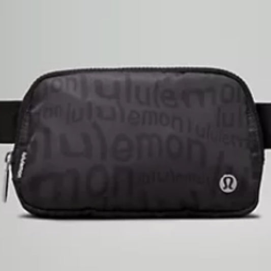 (2294) NWT LULULEMON Everywhere Belt Bag 1L Wobbley Wordmark Deep Coal Black