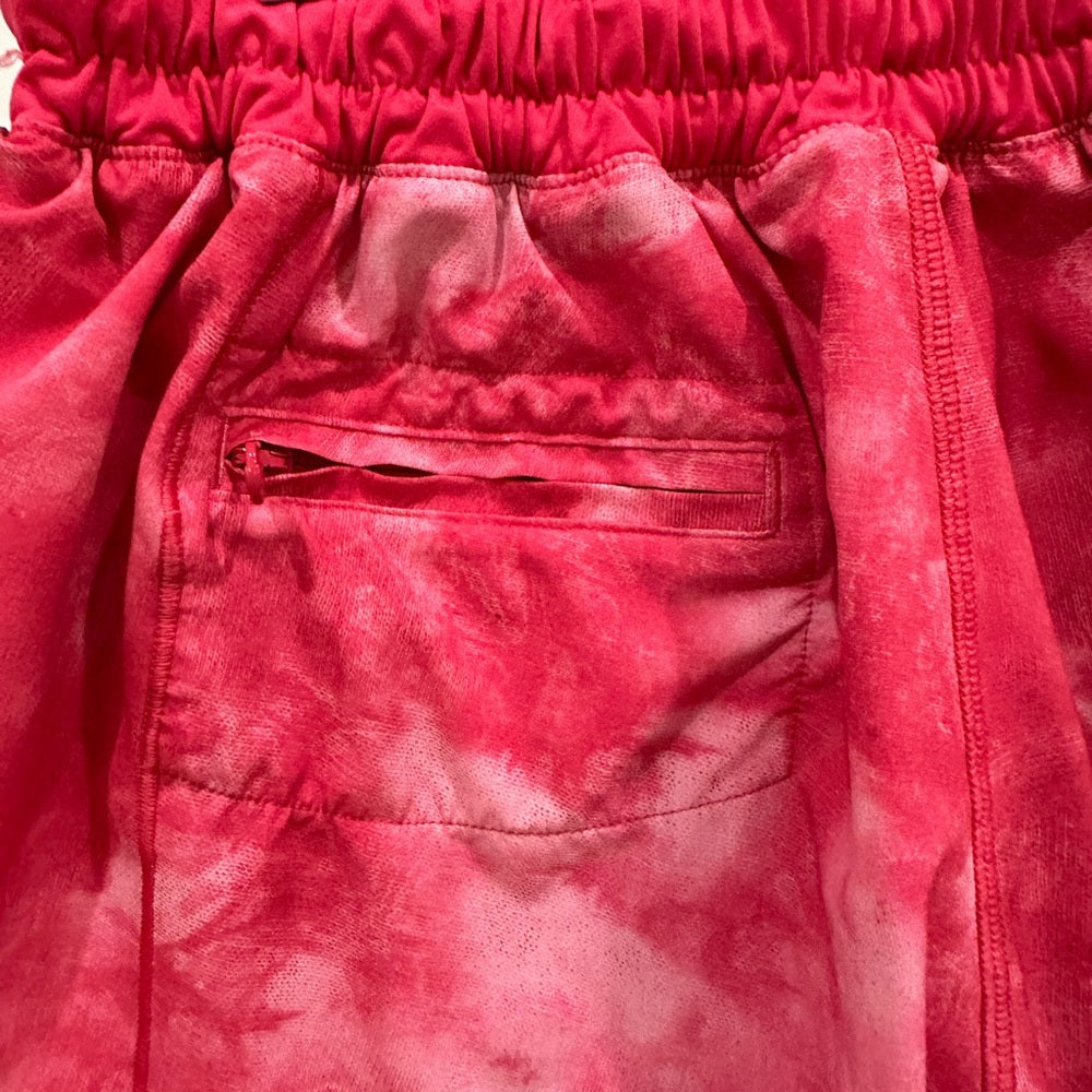 (2172) LULULEMON HOTTY HOT SHORTS Sz 4 **LOVED**