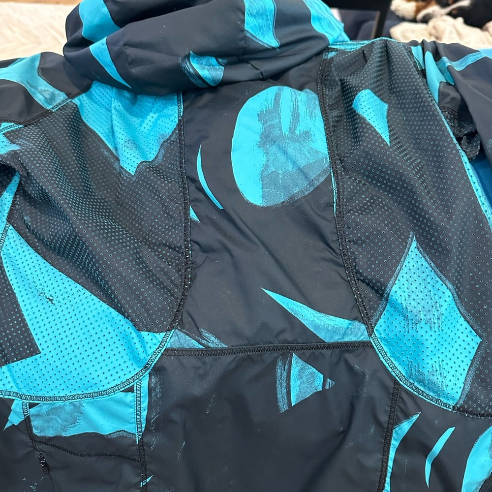 (2175) LULULEMON Back Pack It Jacket Sz 8 **LOVED**