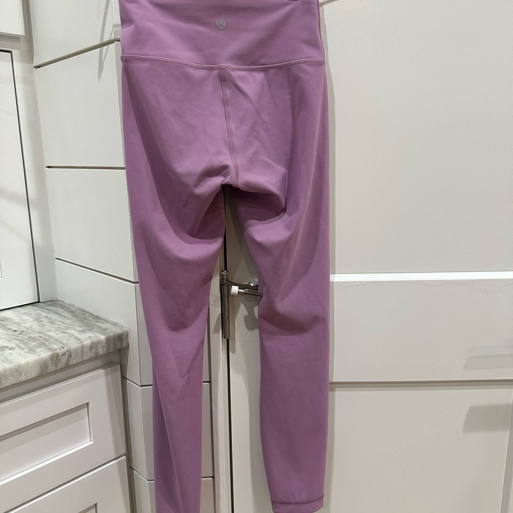 (2192) LULULEMON WUNDER TRAIN HR 25" Sz 4