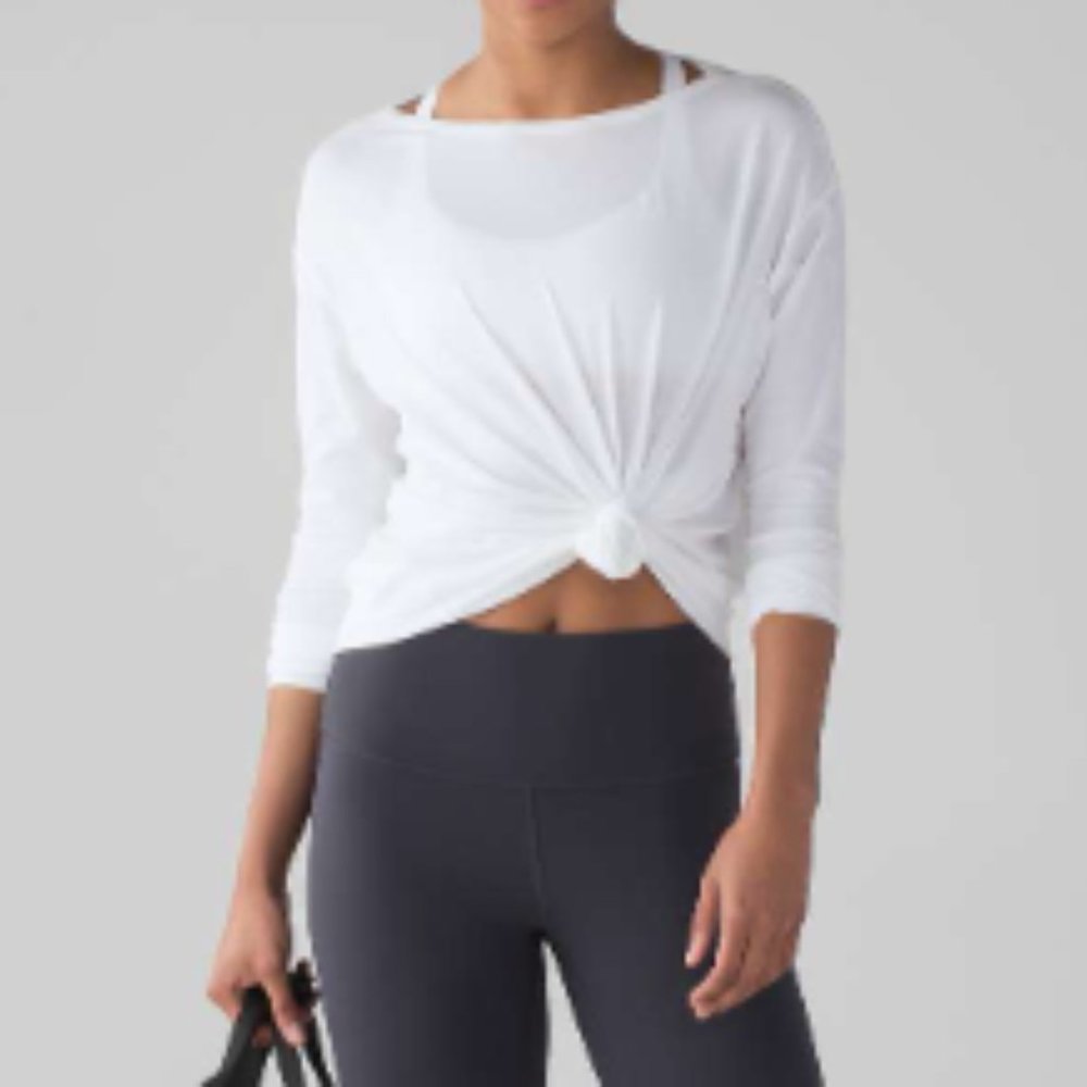(2200) LULULEMON BACK in ACTION Long Sleeve P2P=22" Oversized