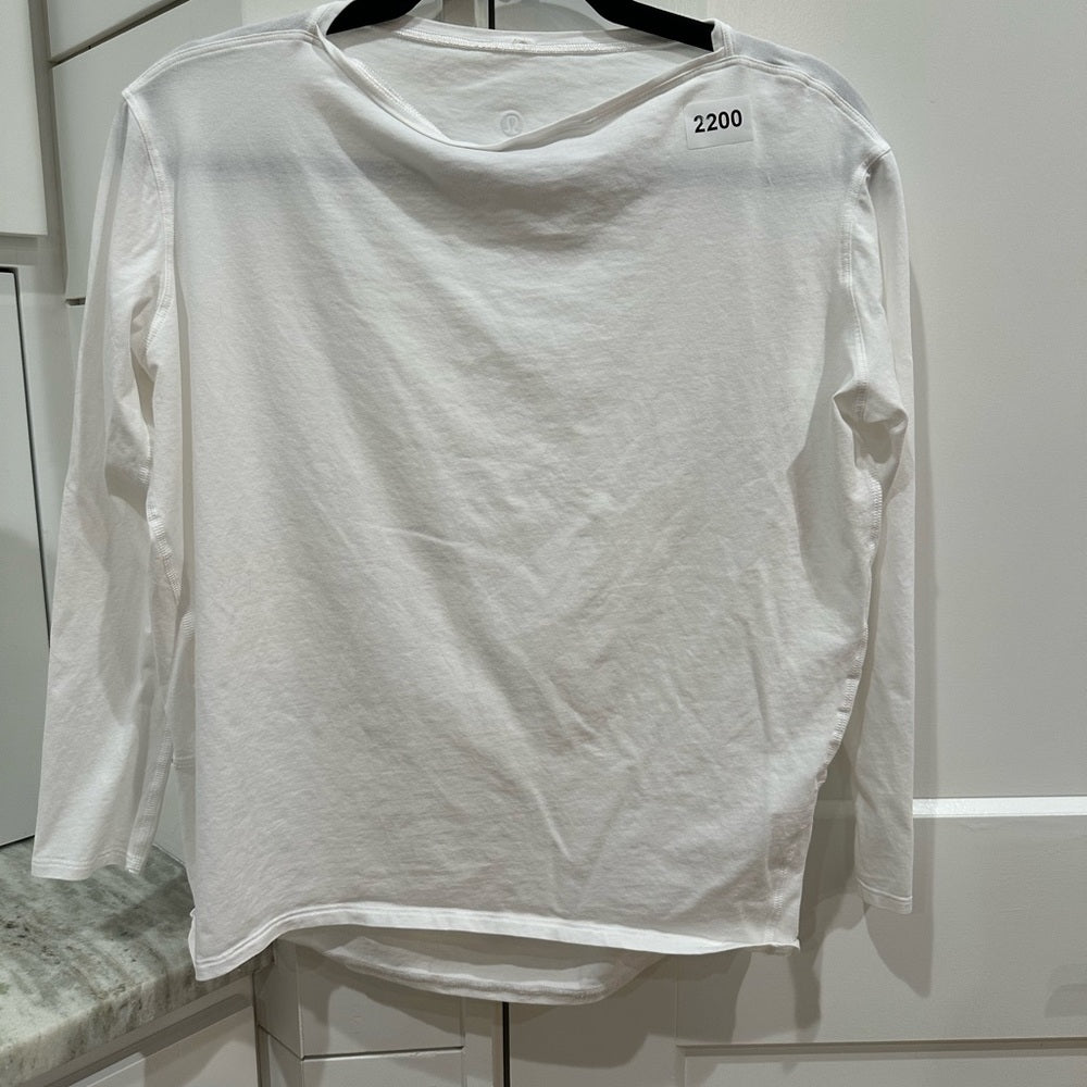 (2200) LULULEMON BACK in ACTION Long Sleeve P2P=22" Oversized