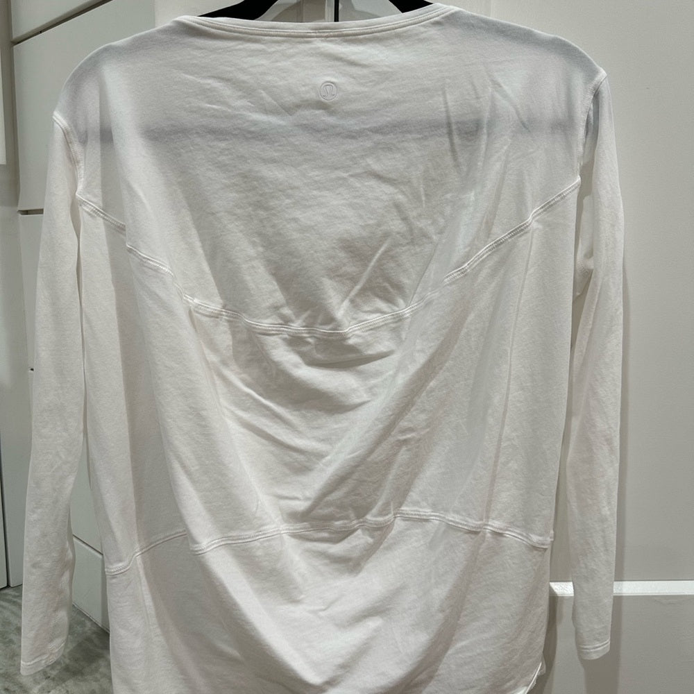 (2200) LULULEMON BACK in ACTION Long Sleeve P2P=22" Oversized