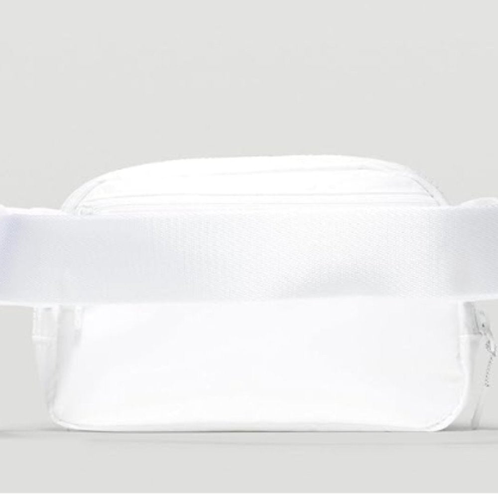 (2334-2337) 🍋 NWT LULULEMON WHITE EVERYWHERE BELT BAG