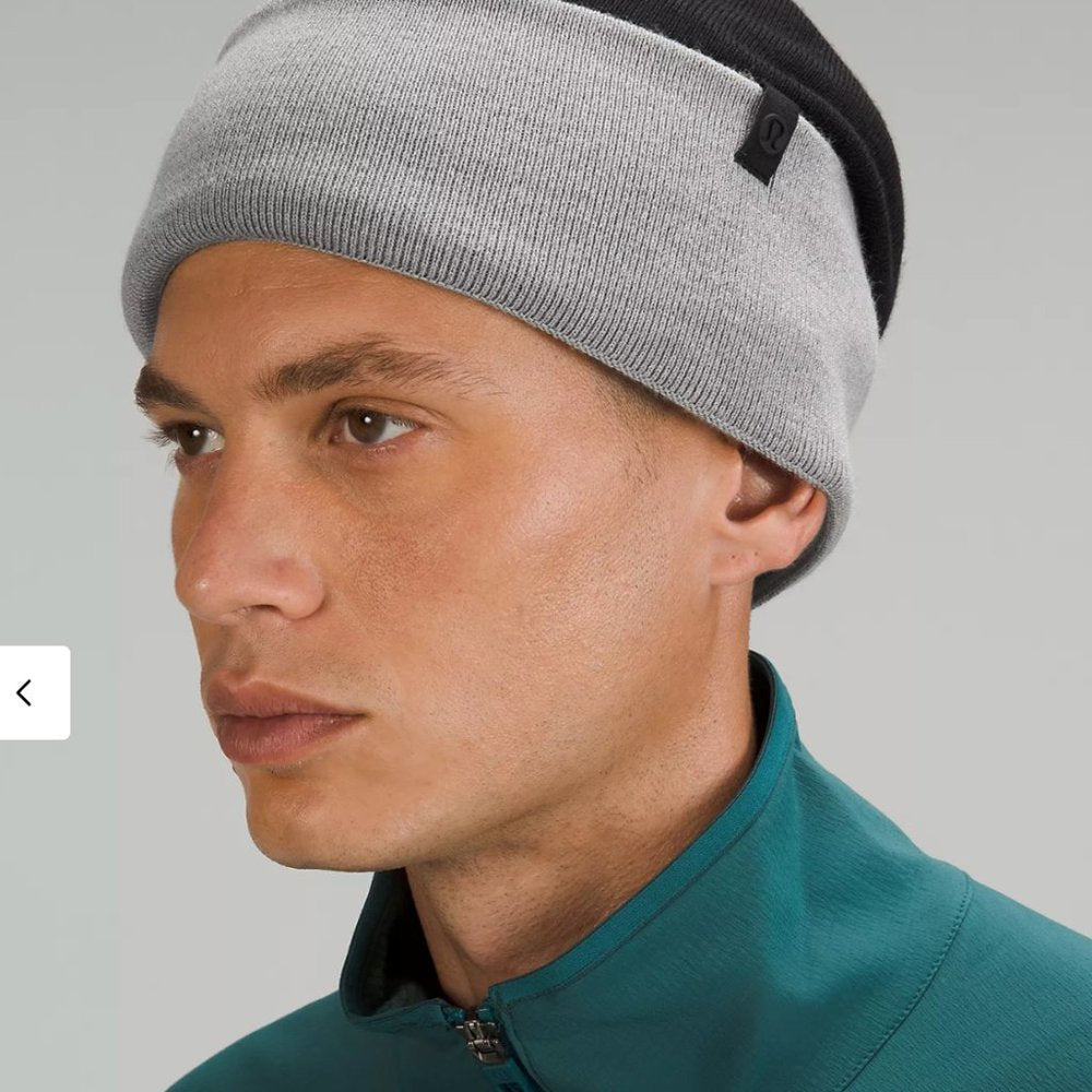 (2366) LULULEMON Chill Fighter Beanie