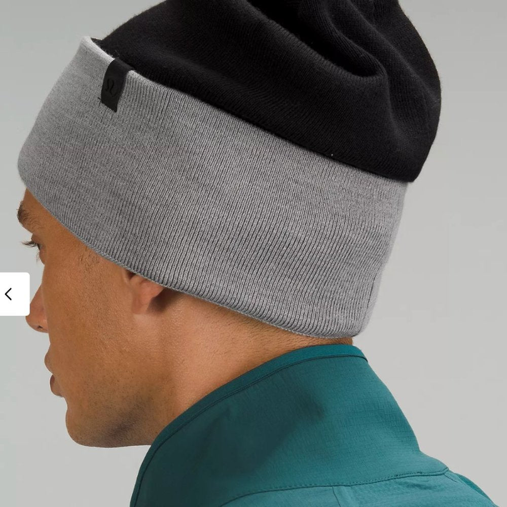 (2366) LULULEMON Chill Fighter Beanie