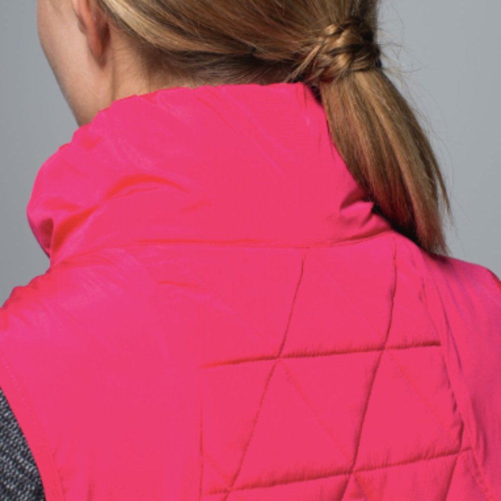 (2351) LULULEMON Fluffed Up Vest in BOOM JUICE Sz 4 **