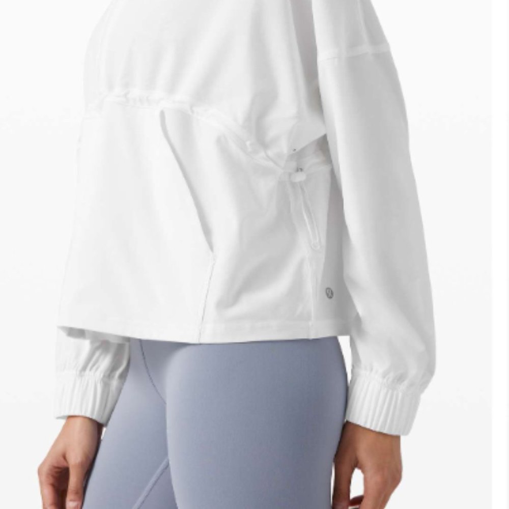 (2360) LULULEMON ALL DAY BREEZE PULLOVER P2P=21"