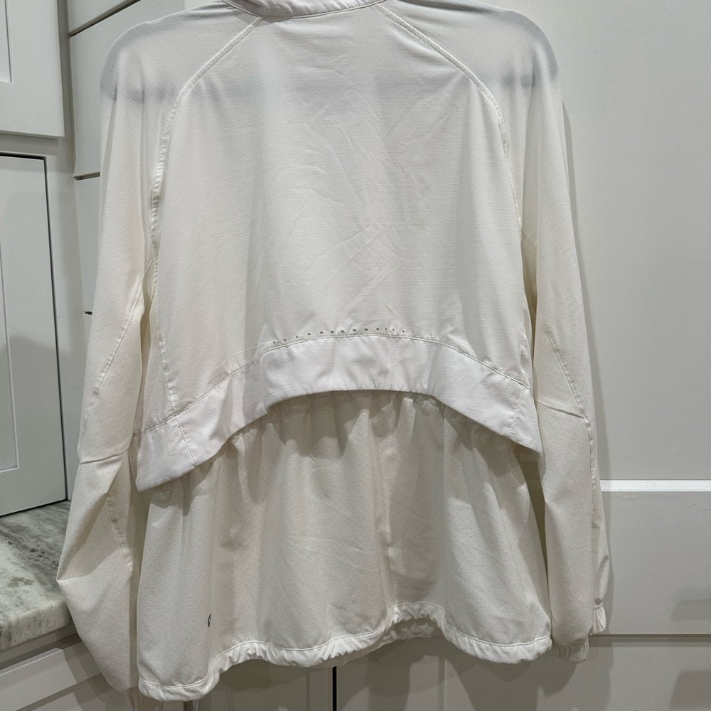 (2360) LULULEMON ALL DAY BREEZE PULLOVER P2P=21"