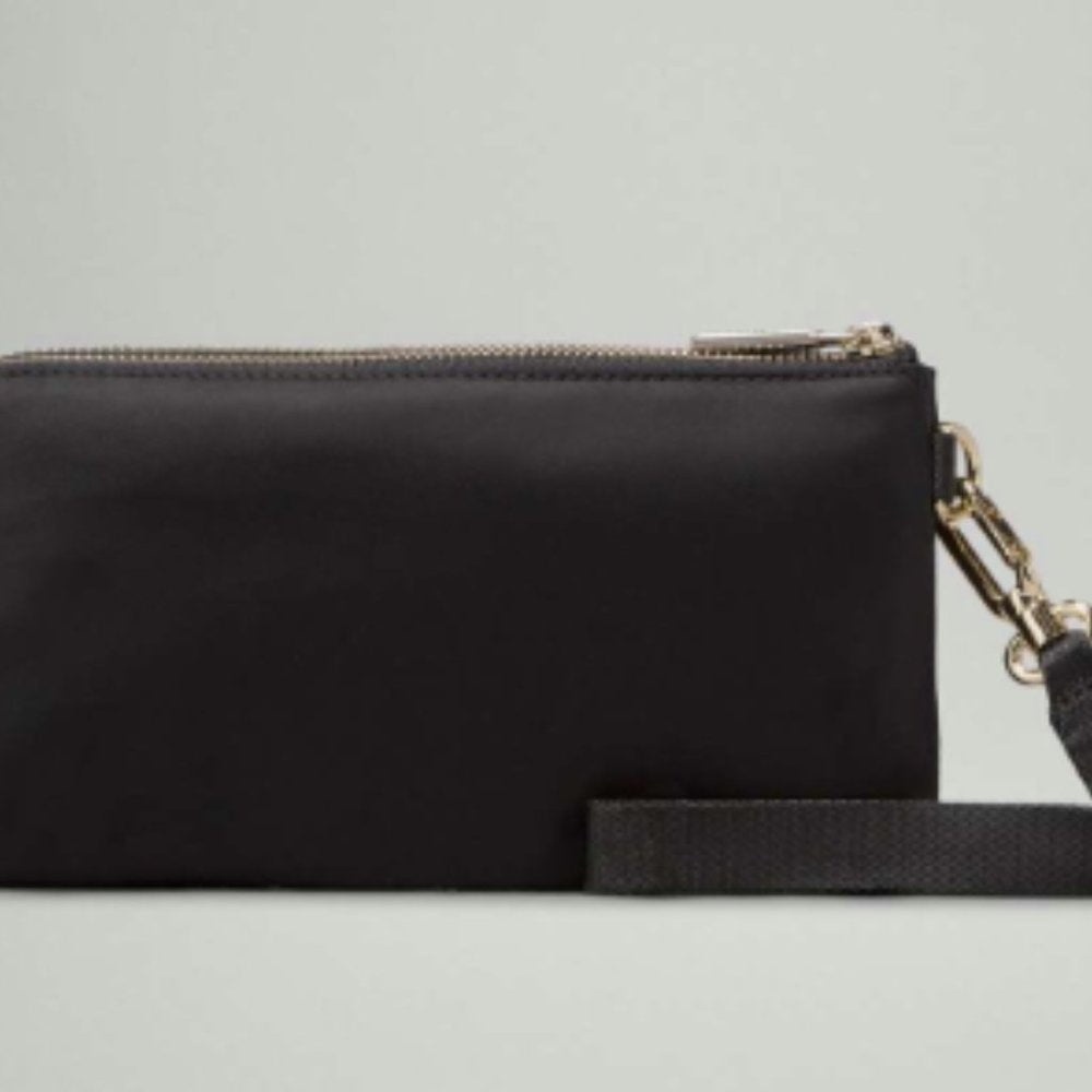 (2374/75/76/77/78/79) 🍋 NWT LULULEMON CURVED WRISTLET **sold out online