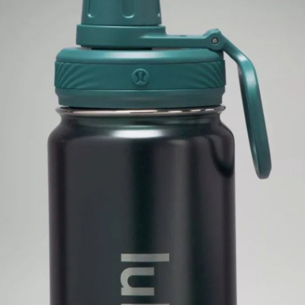 (2384) NEW LULULEMON Back to Life Sport Bottle 24oz in STORM TEAL