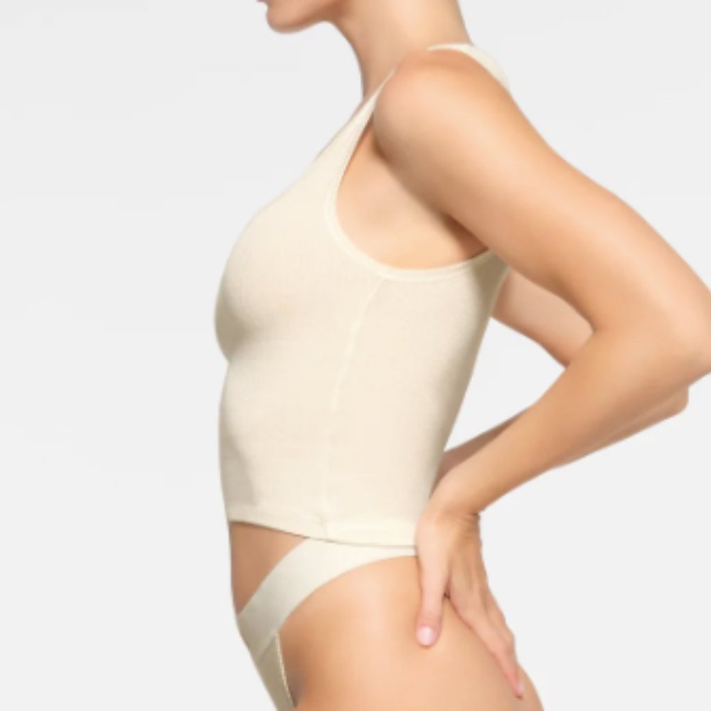 (2397) NWT SKIMS Cotton Ribbed Tank in DUNE (SOLD OUT) SZ S
