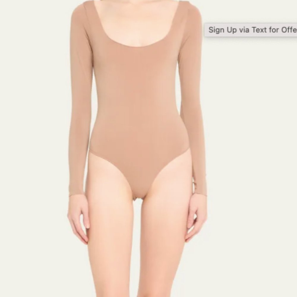 (2401) NWT SKIMSEssential Smoothing Scoop-Neck Thong Bodysuit in SIENNA 3X