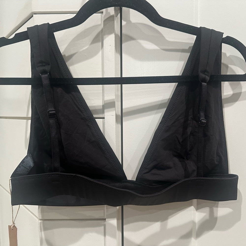 (2412) SKIMS NWT SWIM Swim Signature Plunge Bikini Top LARGE in ONYX