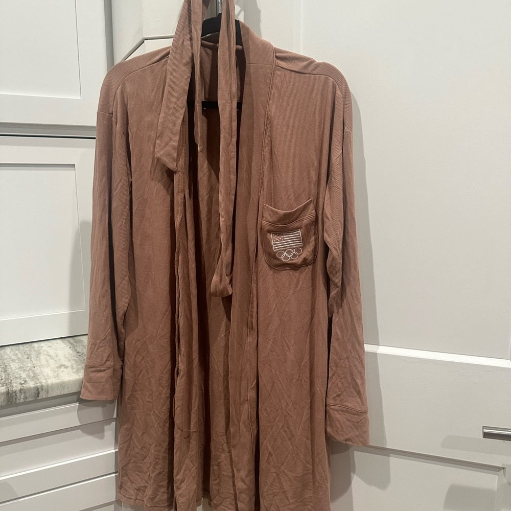 (2416) SKIMS NWT TEAM USA ROBE Olympic in SIENNA Sz M