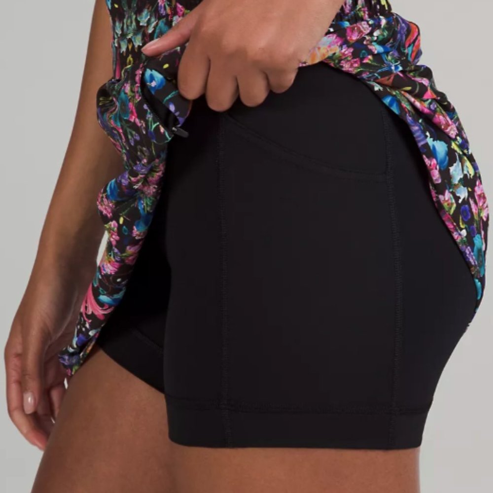 (1988) NWT Lululemon Hotty Hot High-Rise Skirt Sz 2