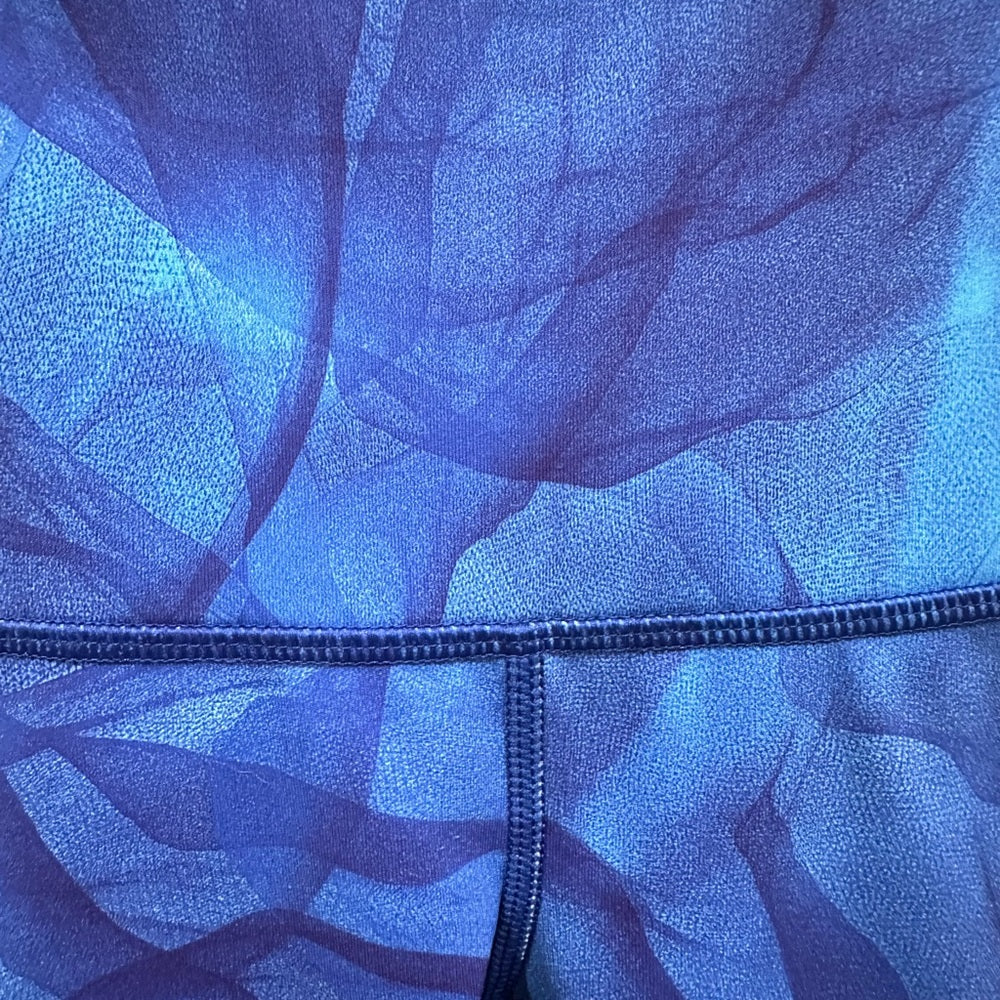 (2418) Lululemon Wunder Under Crop (Hi-Rise) (21") Sz 2 * LOVED