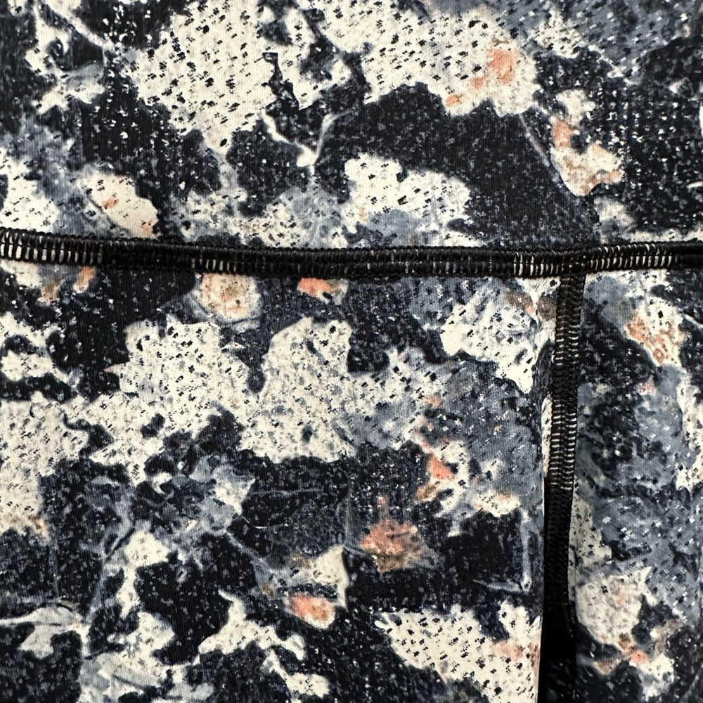 (2419) Lululemon Wunder Under Hi-Rise Tight 28" Sz 2 * LOVED