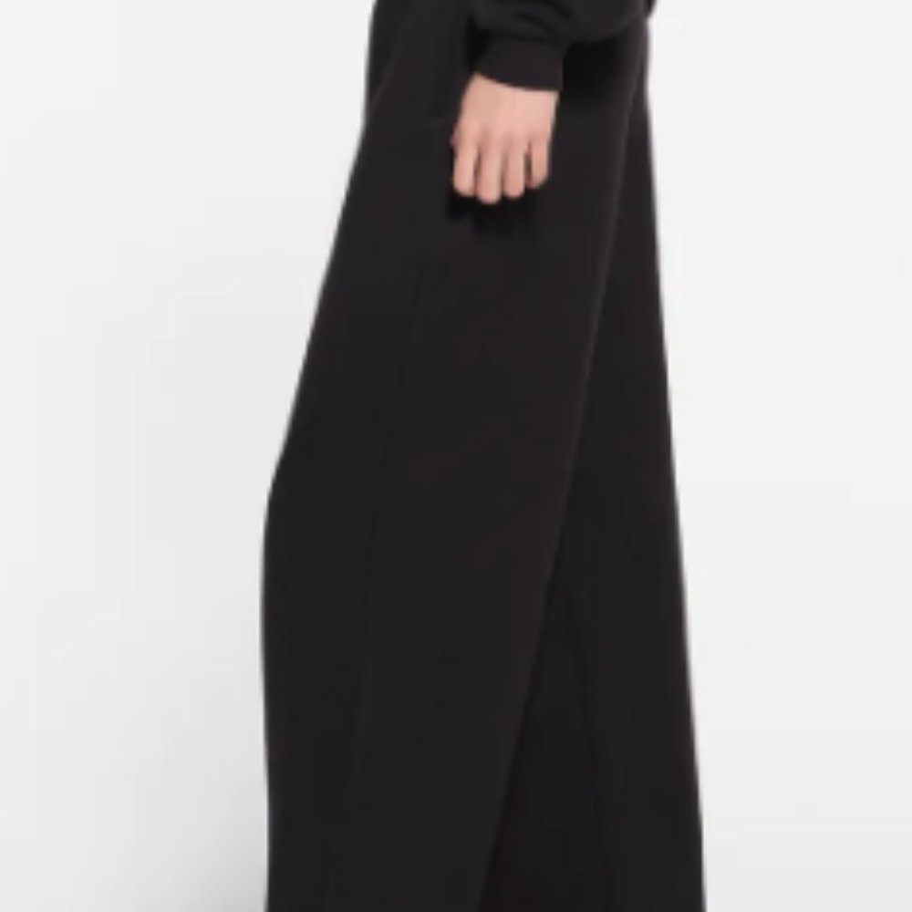 (2420) NWT SKIMS LASSIC STRAIGHT LEG PANT Sz 4X