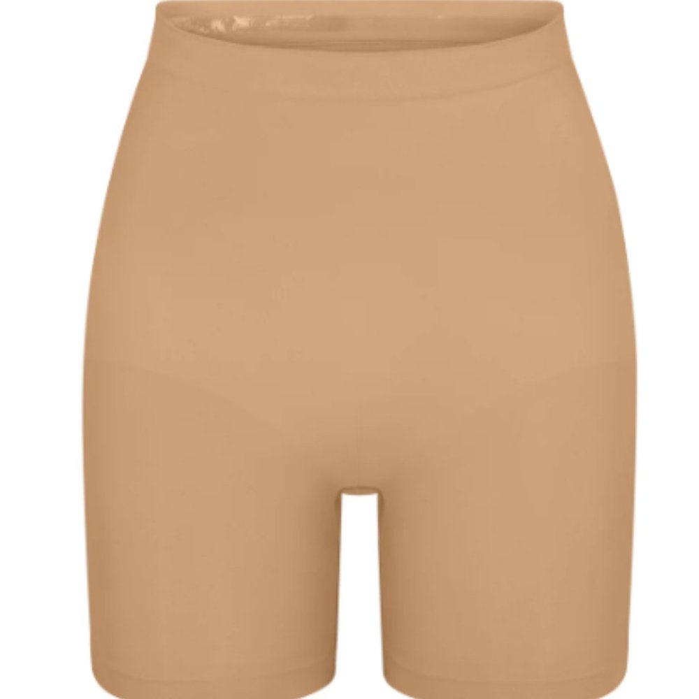 (2444) NWOT SKIMS SEAMLESS SCULPT MID THIGH in OCHRE Sz S/M