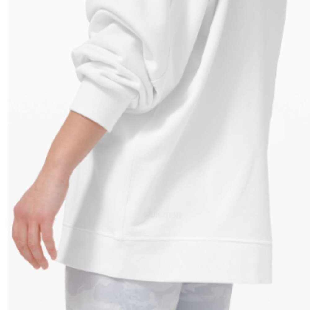 (2480) LULULEMON Perfectly Oversized Cropped Crew Sz 10 ** Spot on Sleeve
