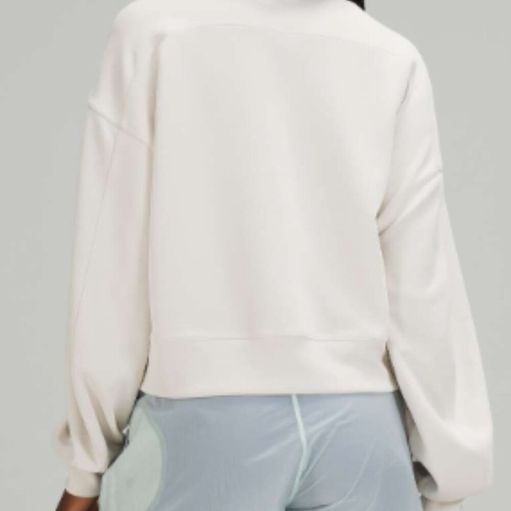 (2485) LULULEMON Perfectly Oversized Cropped Crew *Softstreme™ P2P=26.5"