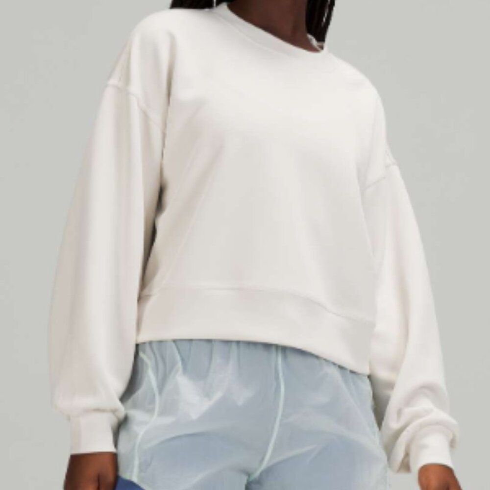 (2485) LULULEMON Perfectly Oversized Cropped Crew *Softstreme™ P2P=26.5"