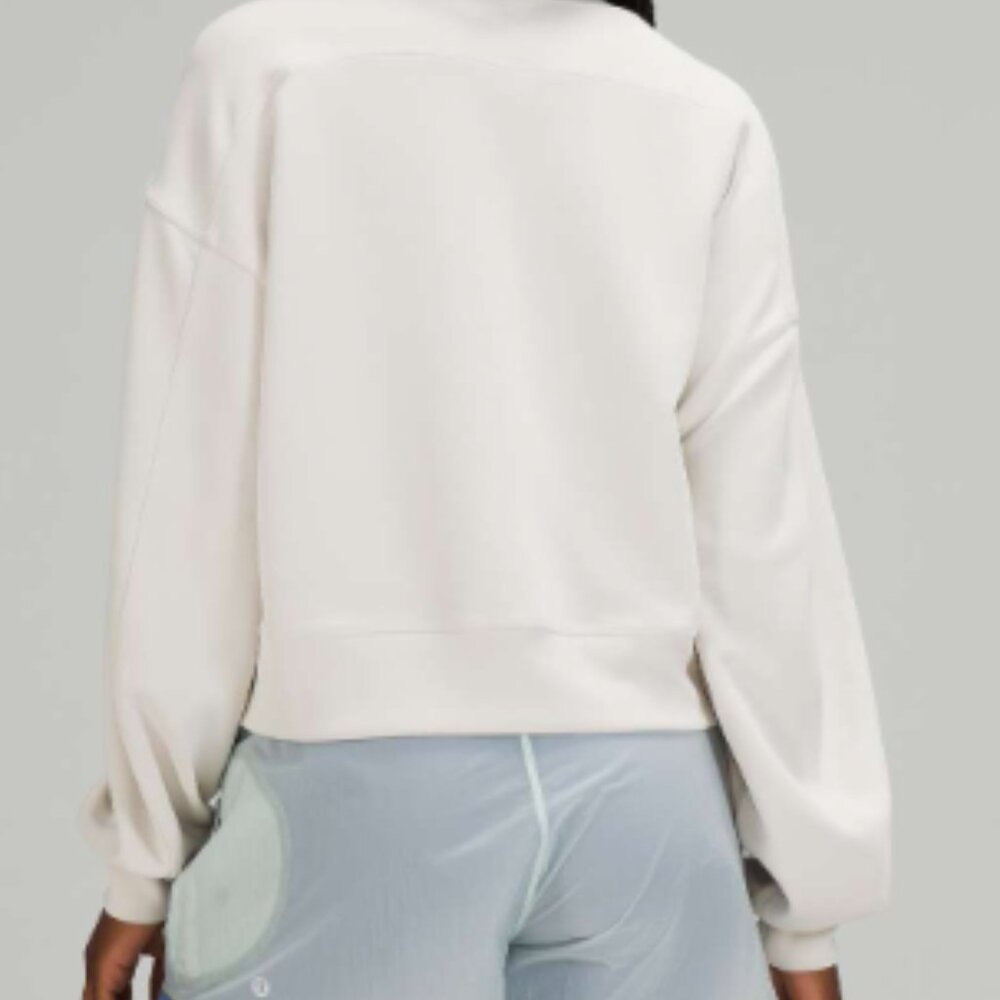 (2485) LULULEMON Perfectly Oversized Cropped Crew *Softstreme™ P2P=26.5"