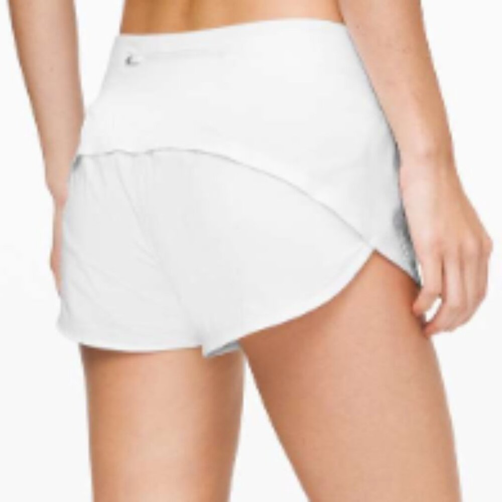 (2491) Lululemon Speed Up Short *2.5" in Sz 14 Whte
