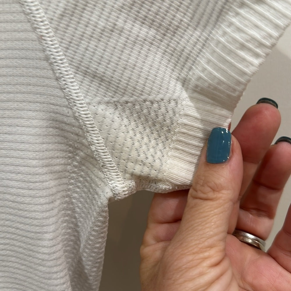 (2493)  🍋 LULULEMON RUN: Swiftly Tech Short Sleeve Crew Sz 4 **LOVED