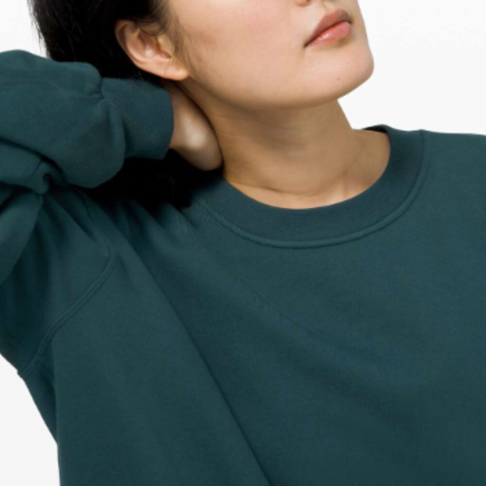 (2499) LULULEMON Perfectly Oversized Crew SWEATSHIRT P2P=27" in SUBMARINE