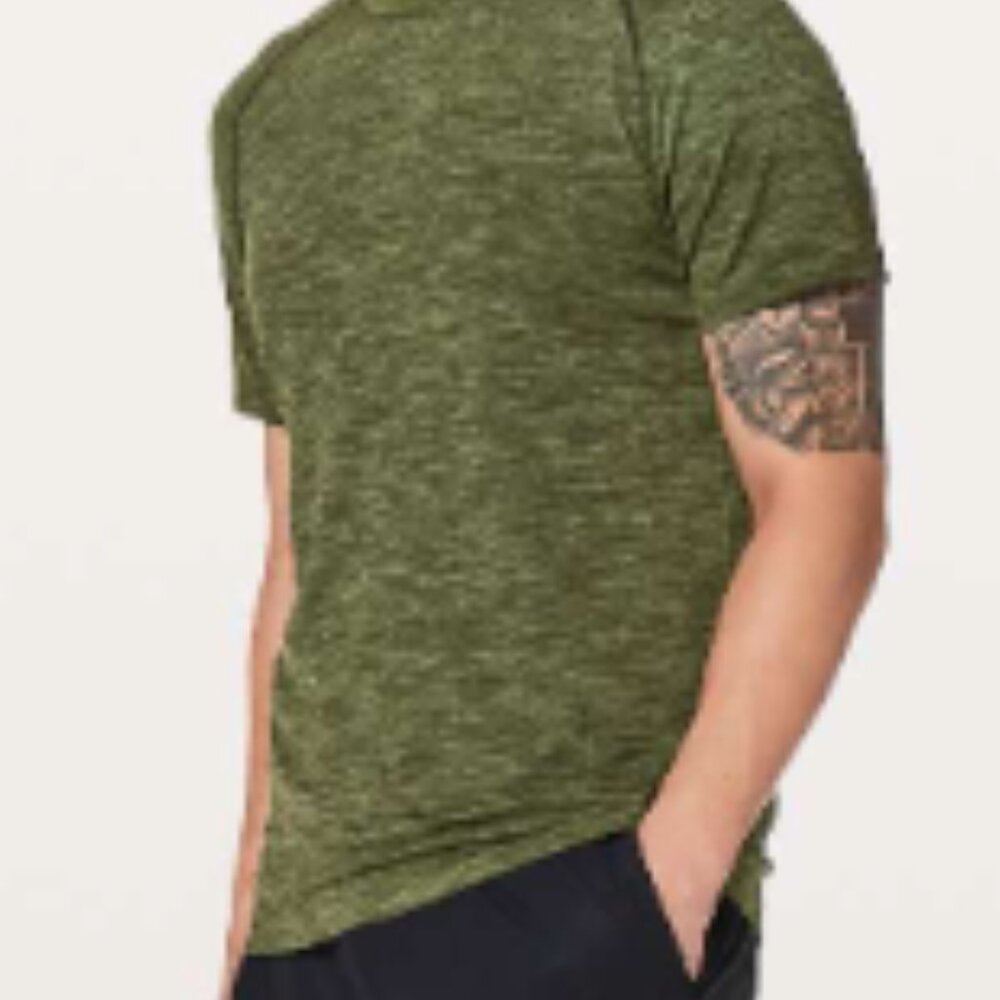(6001) LULULEMON MENS Metal Vent Tech Short Sleeve Sz L