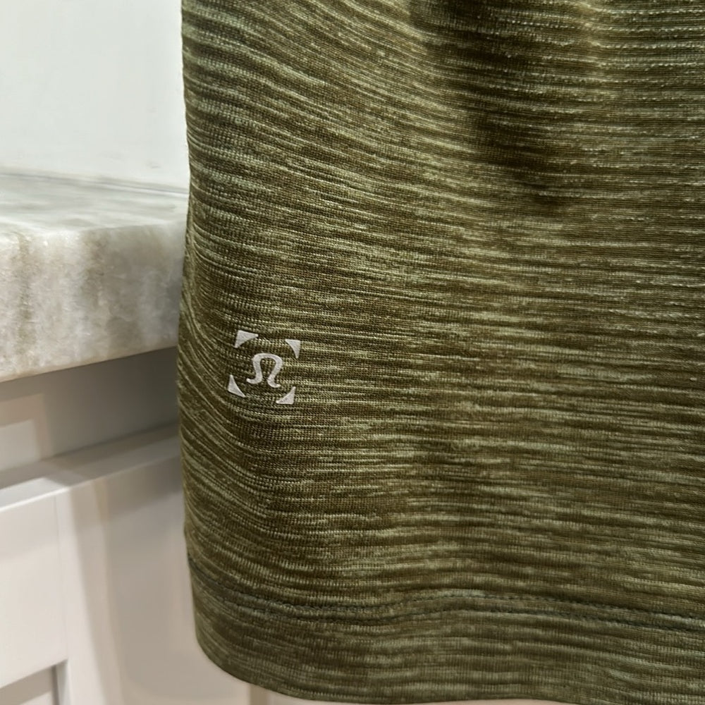 (6001) LULULEMON MENS Metal Vent Tech Short Sleeve Sz L