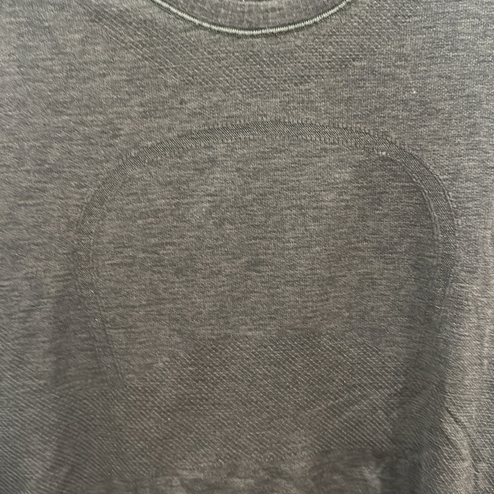 (6006)  🍋 LULULEMON RUN: Swiftly Tech Long Sleeve Crew Sz 10 EUC