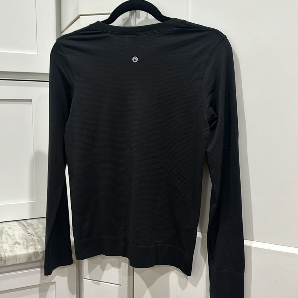 (6010)  🍋 LULULEMON RUN: Swiftly Tech Long Sleeve (Breeze) *Relaxed Fit Sz 4