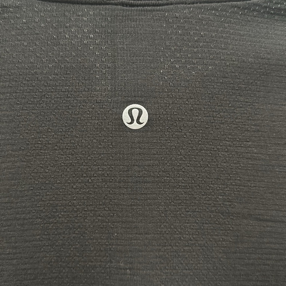(6010)  🍋 LULULEMON RUN: Swiftly Tech Long Sleeve (Breeze) *Relaxed Fit Sz 4
