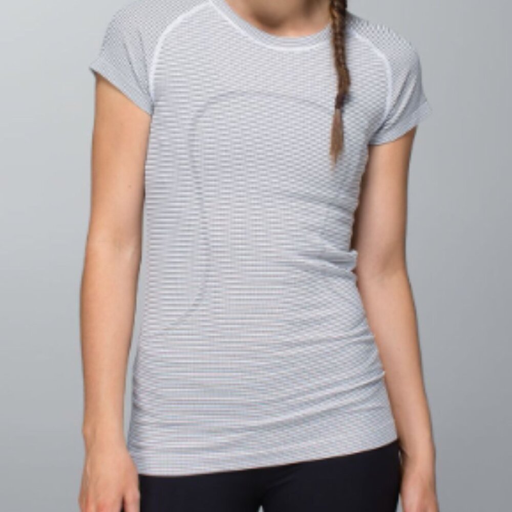 (6014)  🍋 LULULEMON RUN: Swiftly Tech Short Sleeve *Stripe Sz 12