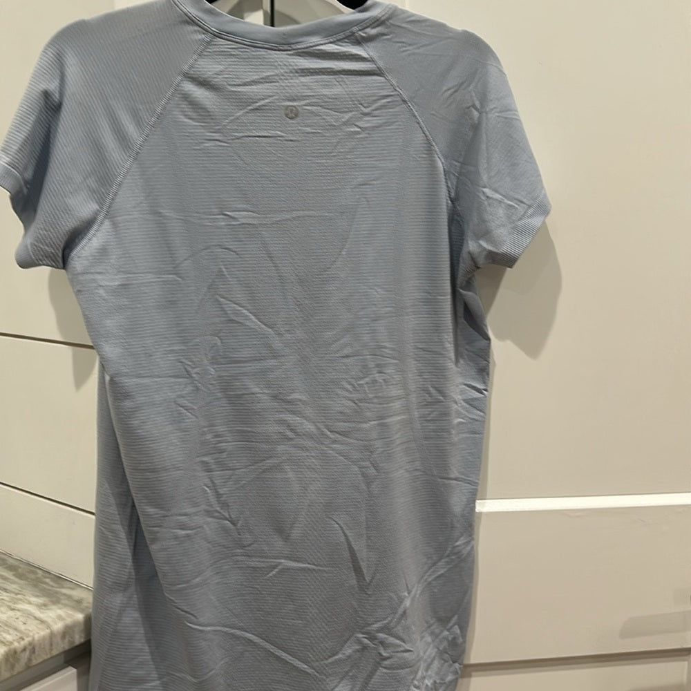 (6015)  🍋 LULULEMON RUN: Swiftly Tech Short Sleeve Crew Sz 12 ** LOVED ** MARK