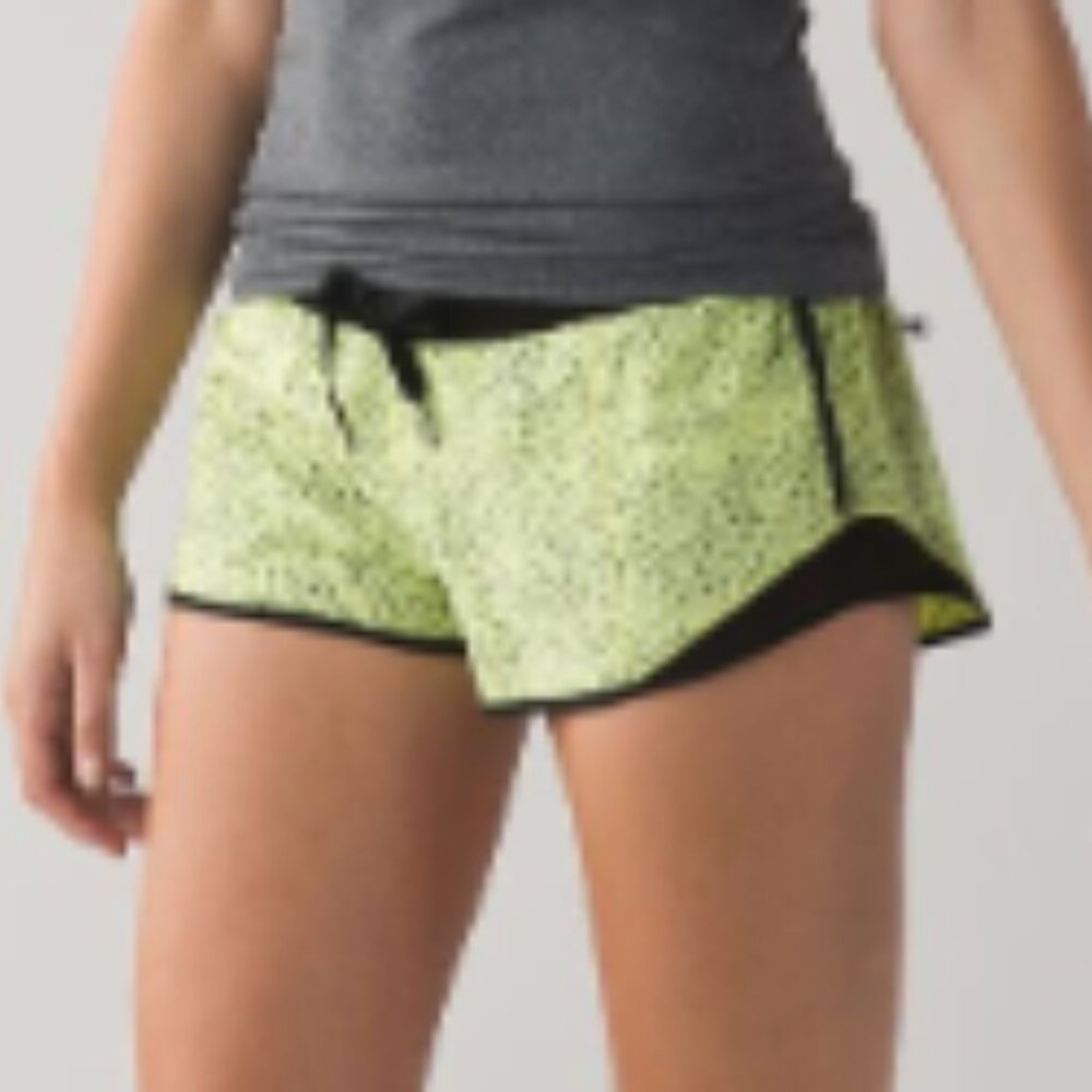 (6020) LULULEMON Hotty Hot Short  Sz 6