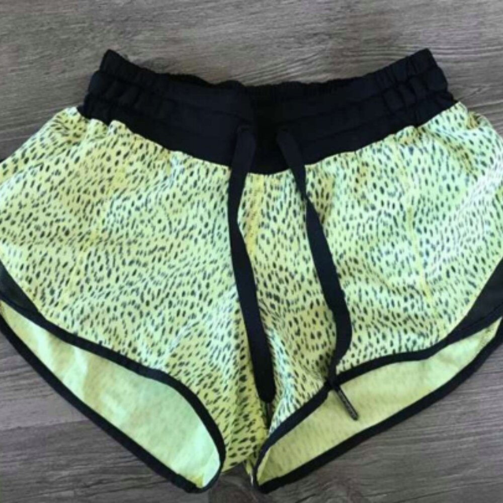 (6020) LULULEMON Hotty Hot Short  Sz 6