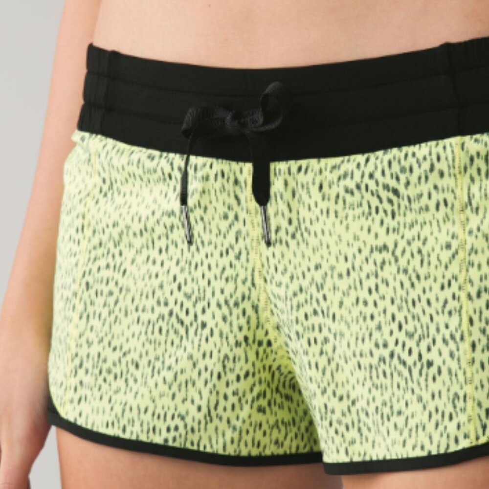 (6020) LULULEMON Hotty Hot Short  Sz 6