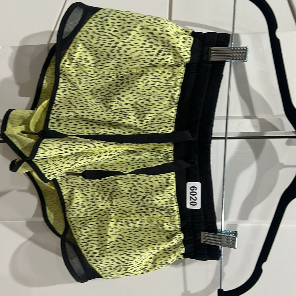 (6020) LULULEMON Hotty Hot Short  Sz 6