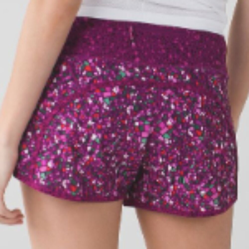 (6022) LULULEMON Run Times Short Sz 6