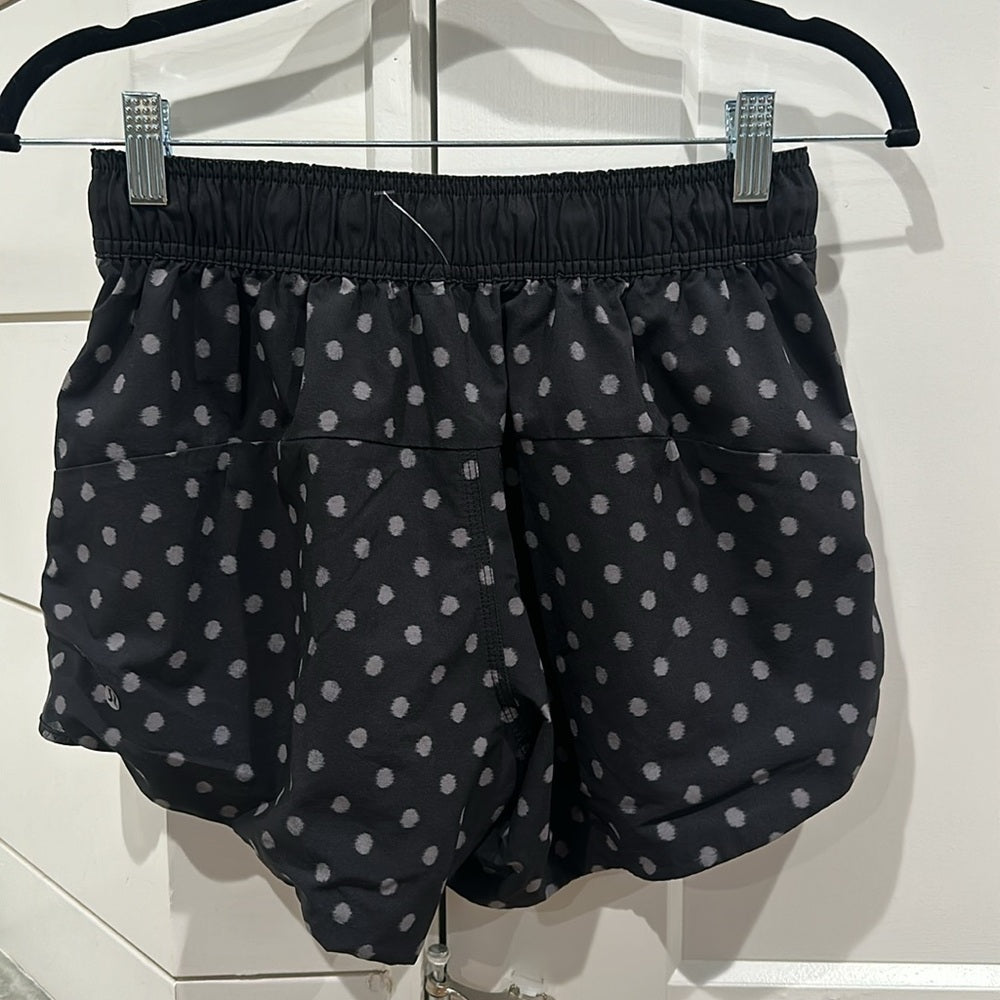 (6023) LULULEMON Go The Distance Short Sz 6 W=13" REVERSIBLE