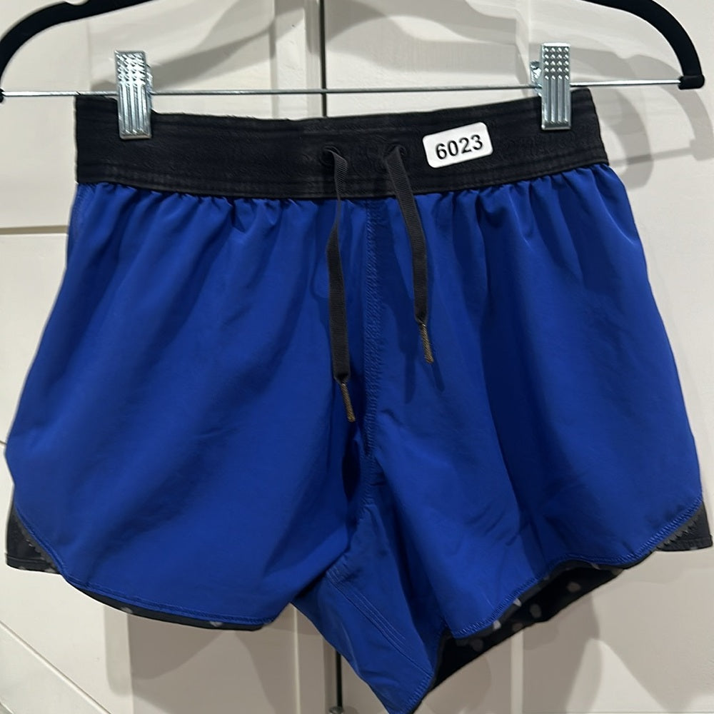 (6023) LULULEMON Go The Distance Short Sz 6 W=13" REVERSIBLE