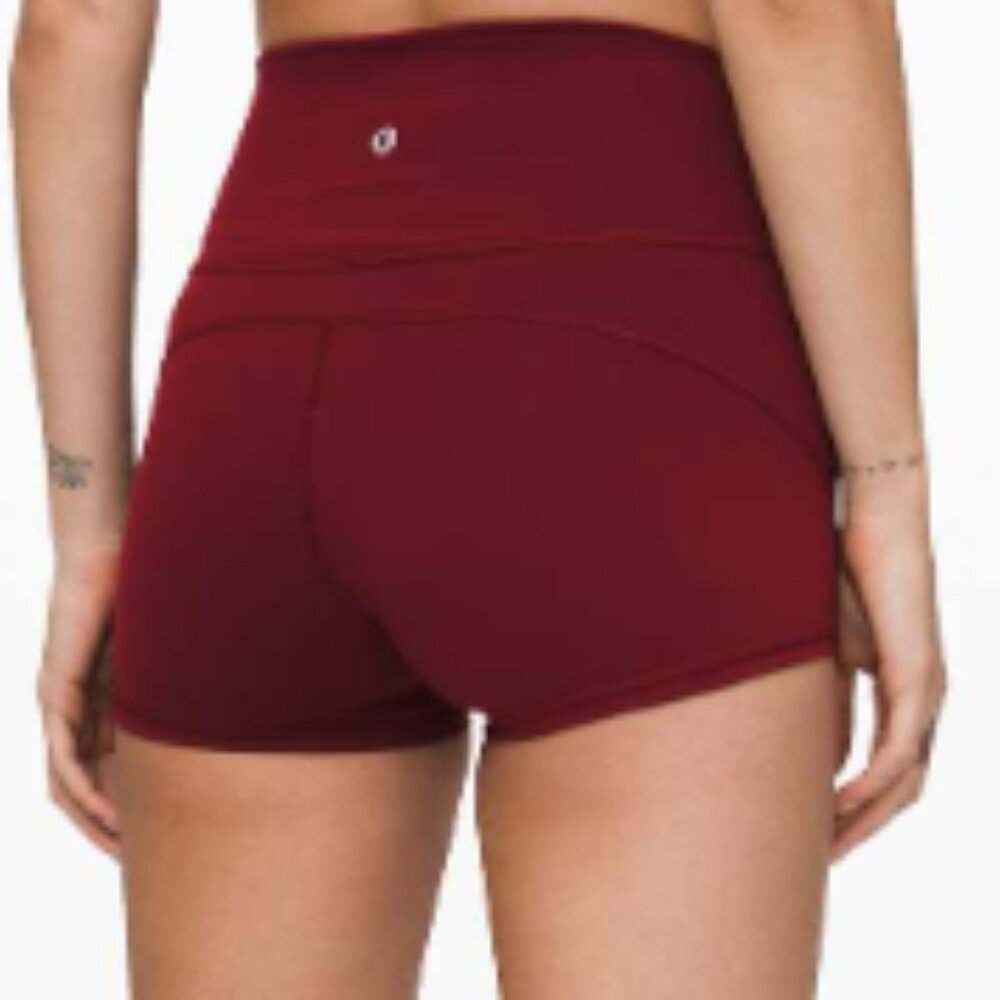 (6024) LULULEMON In Movement Short *Everlux 2.5" Sz 8 in DEEP ROUGE