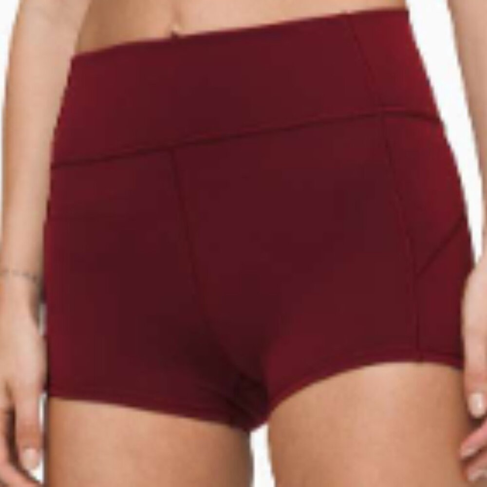 (6024) LULULEMON In Movement Short *Everlux 2.5" Sz 8 in DEEP ROUGE