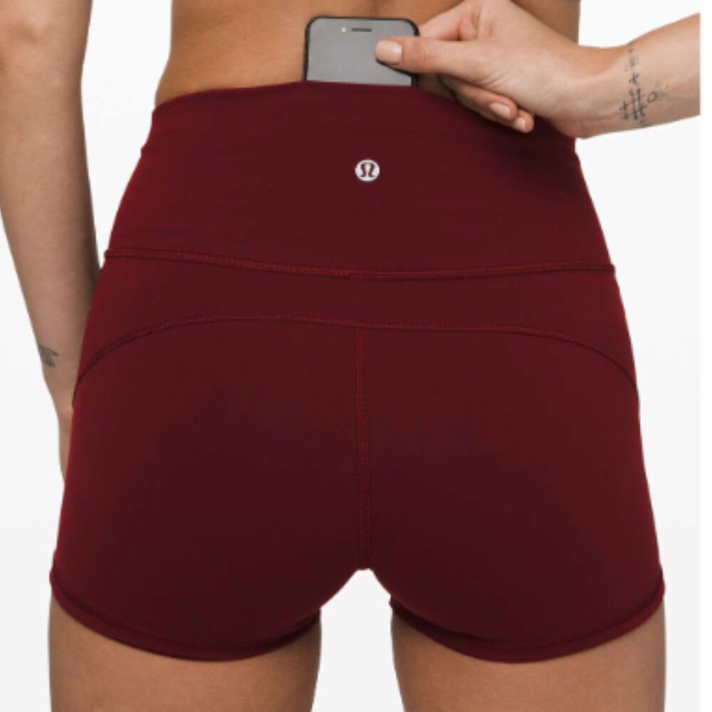 (6024) LULULEMON In Movement Short *Everlux 2.5" Sz 8 in DEEP ROUGE